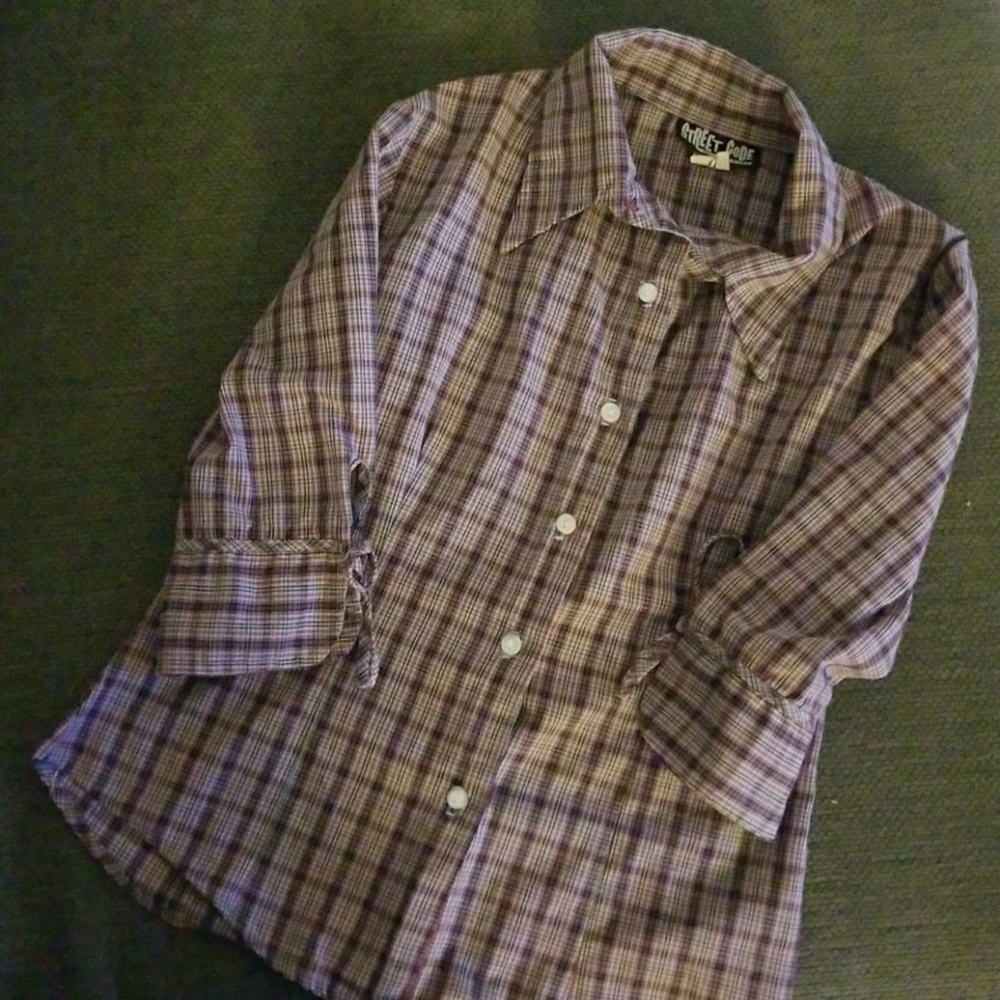 Button down plaid blouse. 3/4 tie sleeve